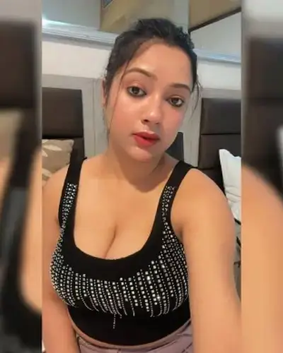 Call Girls Service Saligao